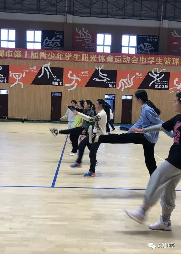 哪里有适合初学者的篮球进步课程?_0